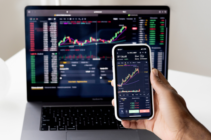 Mejores plataformas para invertir en acciones de Estados Unidos - Comparativa 2025