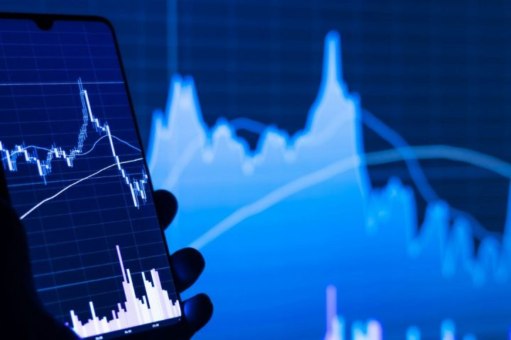 Qué es el sesgo de confirmación en trading y cómo combatirlo Análisis conceptual e institucional sobre qué es el sesgo de confirmación en trading