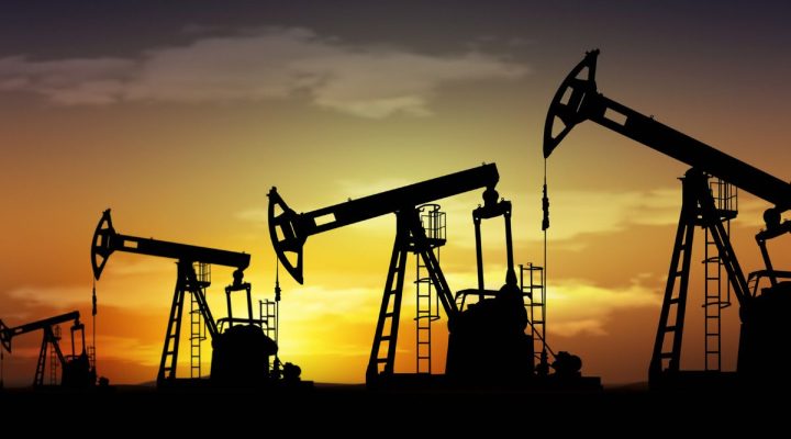 Brent a 106 dólares ante el cerco al crudo iraní